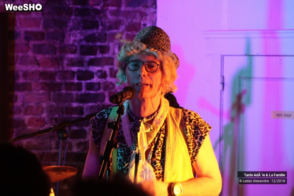 2/24 photos du spectacle Tante Adèle et la famille tous en léopard