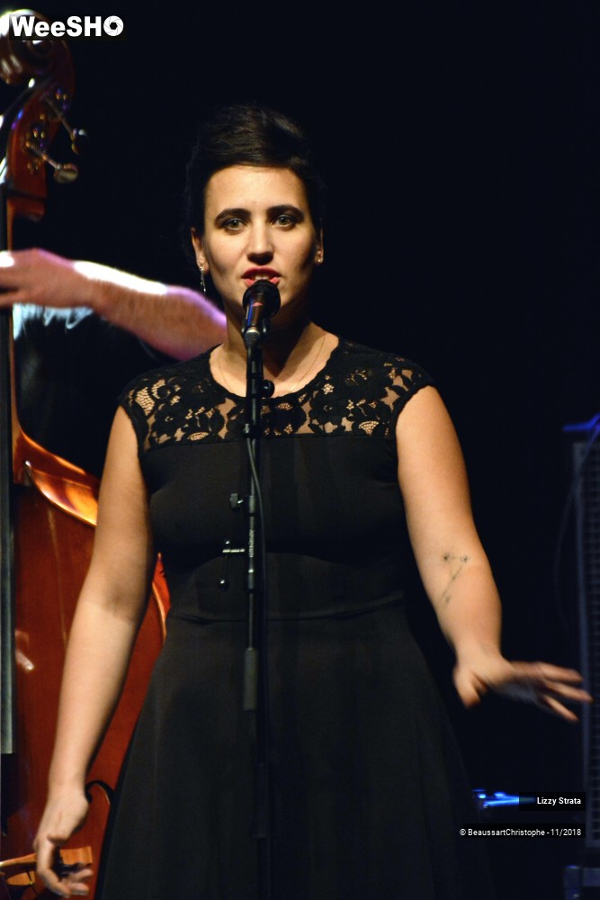 2/29 photos du spectacle Lizzy Strata