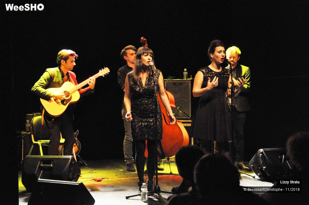 24/29 photos du spectacle Lizzy Strata