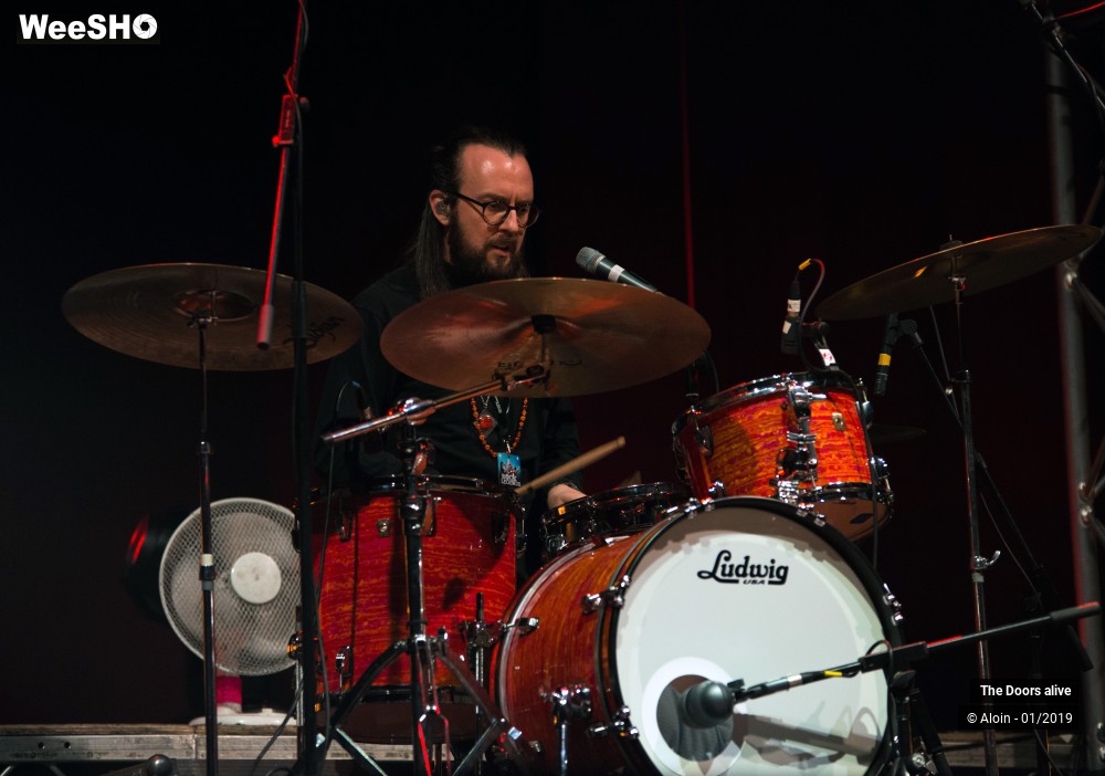 6/12 photos du spectacle The Doors alive