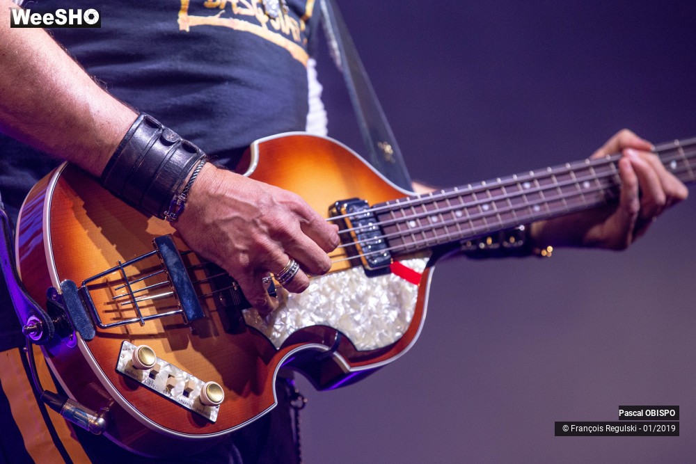 25/46 photos du spectacle Pascal Obispo