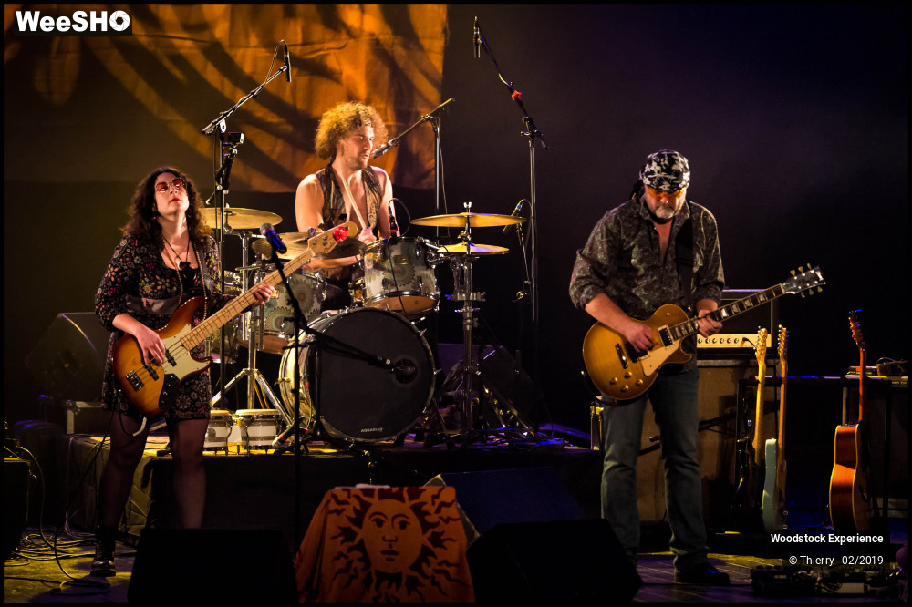 2/70 photos du spectacle Woodstock Experience