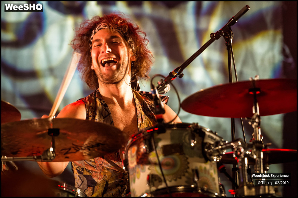 20/70 photos du spectacle Woodstock Experience