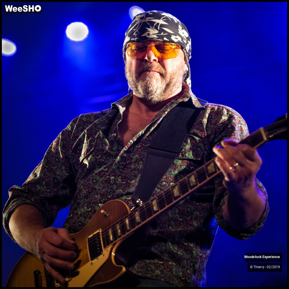 25/70 photos du spectacle Woodstock Experience