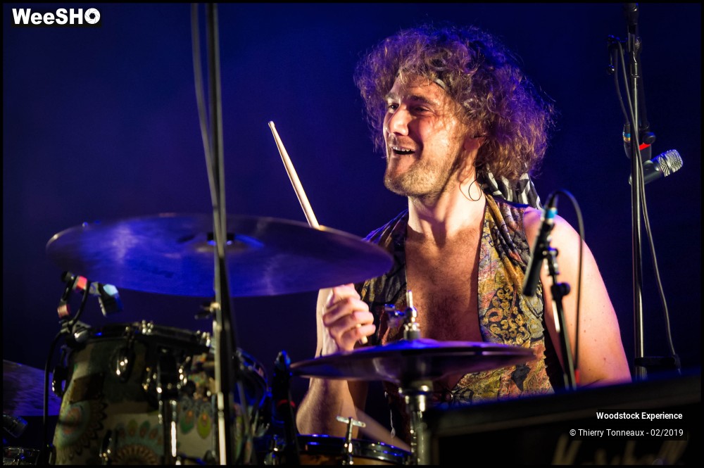 63/70 photos du spectacle Woodstock Experience