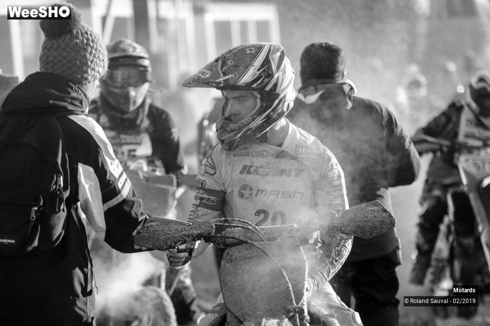 35/46 photos du spectacle regard black and white