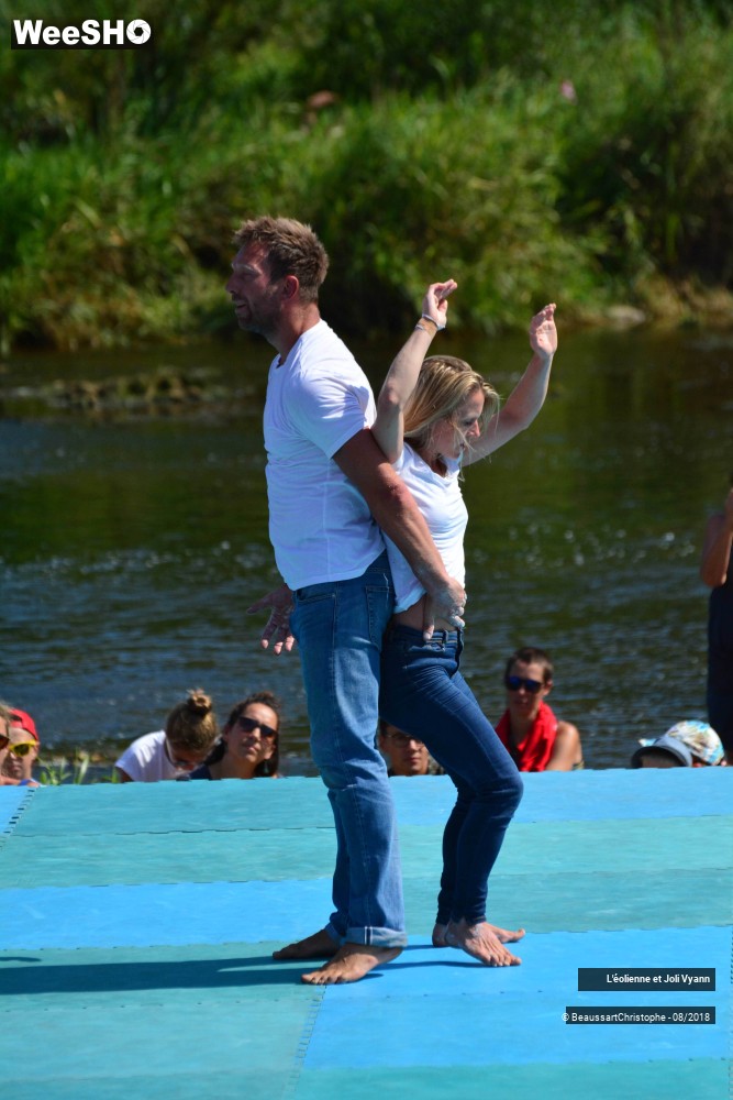 4/50 photos du spectacle L'éolienne et Joli Vyann
