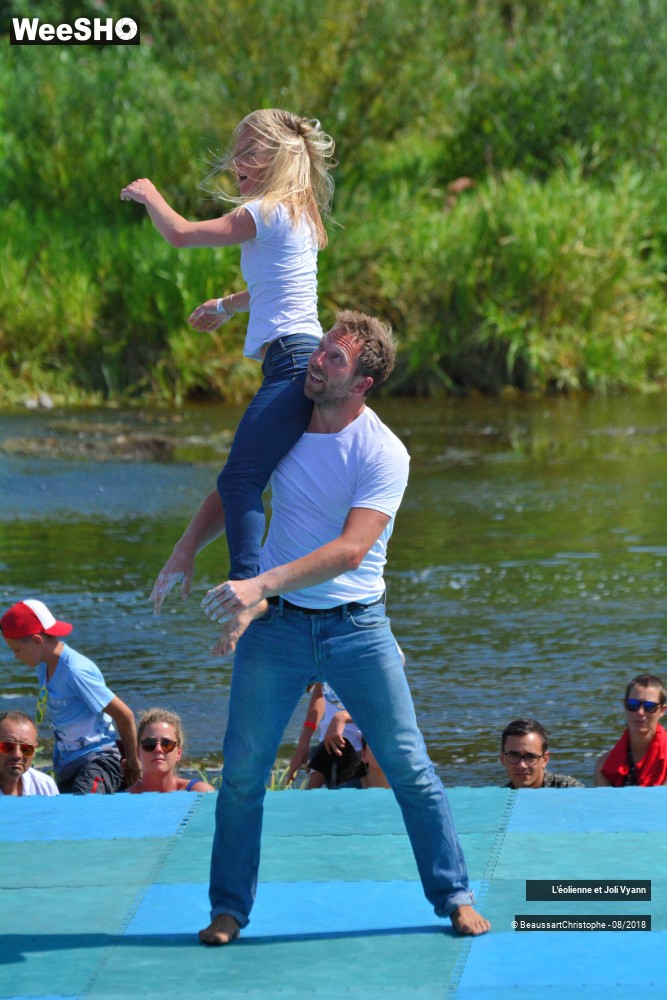 7/50 photos du spectacle L'éolienne et Joli Vyann