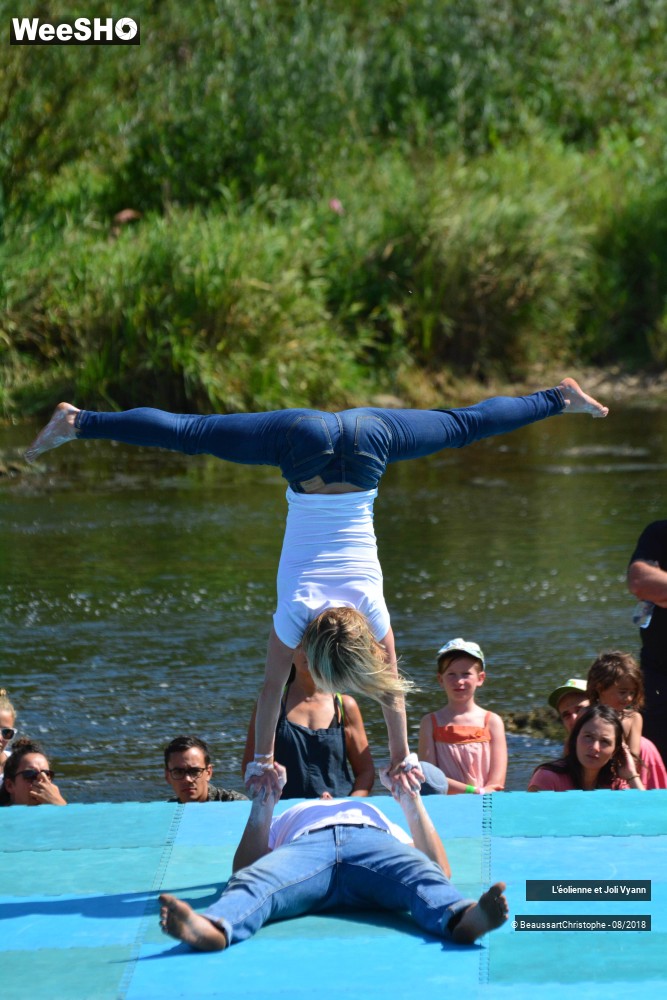 11/50 photos du spectacle L'éolienne et Joli Vyann