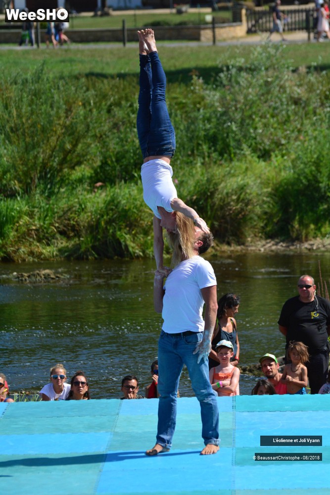 27/50 photos du spectacle L'éolienne et Joli Vyann