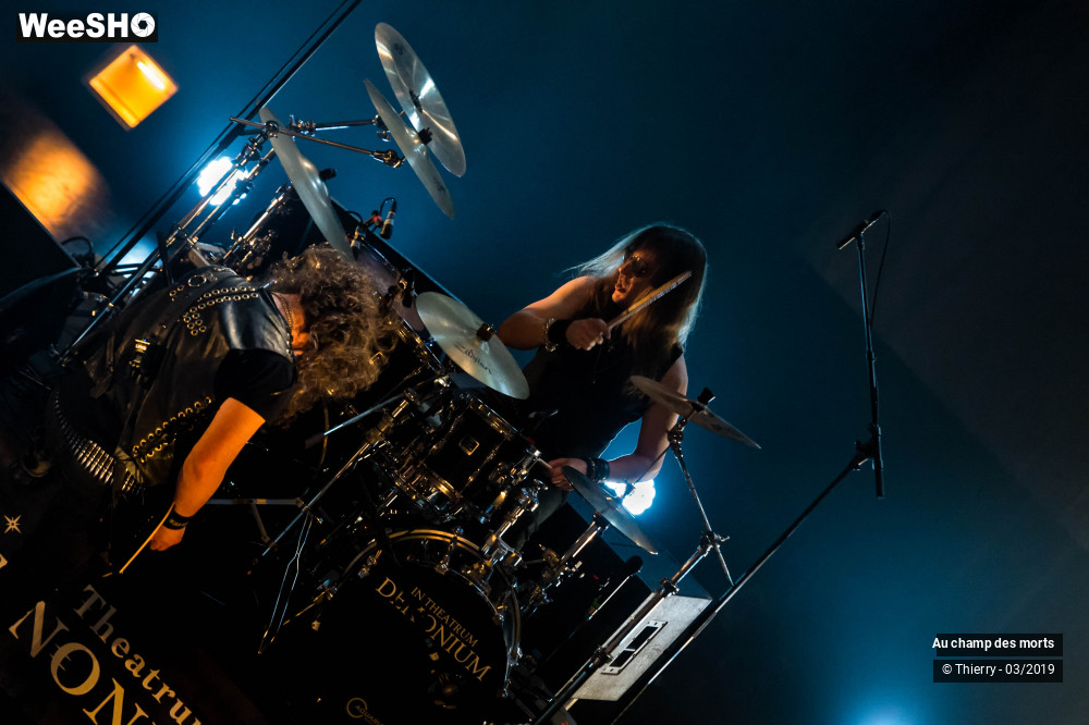 7/35 photos du spectacle Au champ des morts