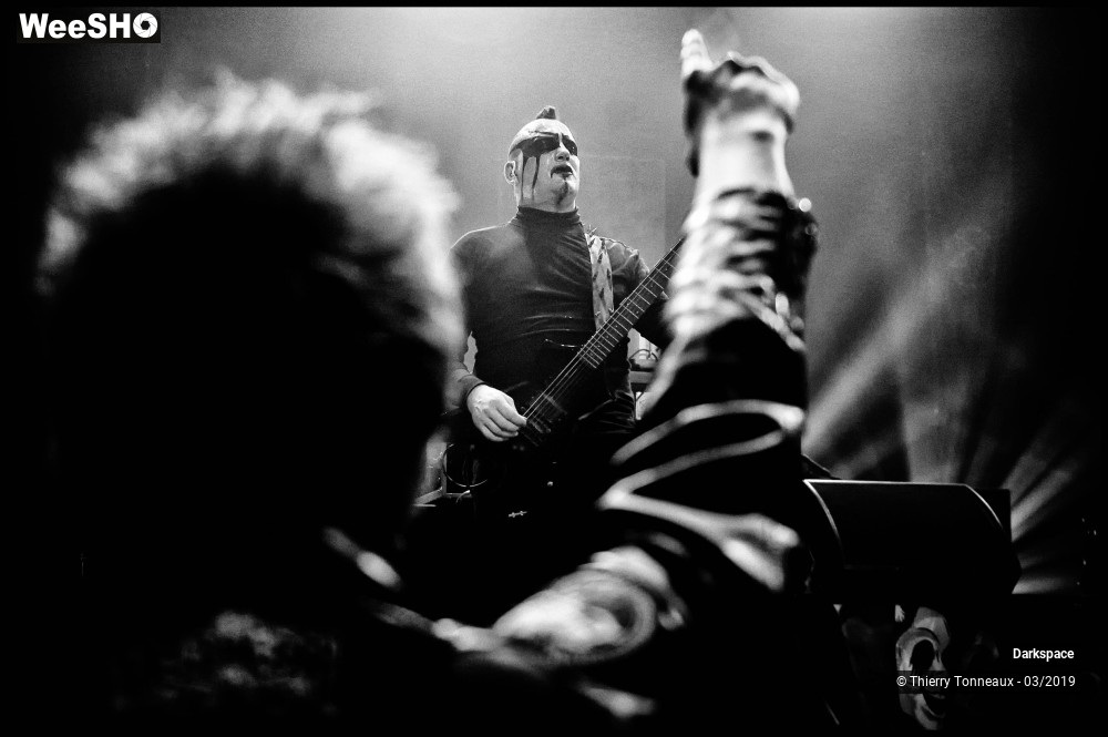 15/16 photos du spectacle Darkspace