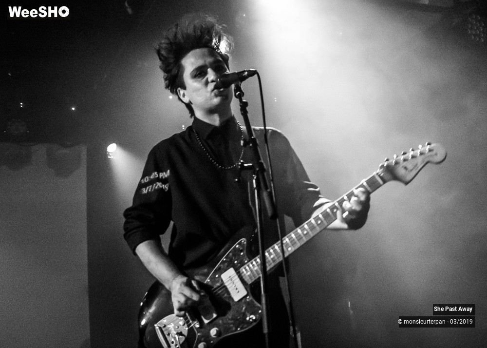 15/16 photos du spectacle She Past Away