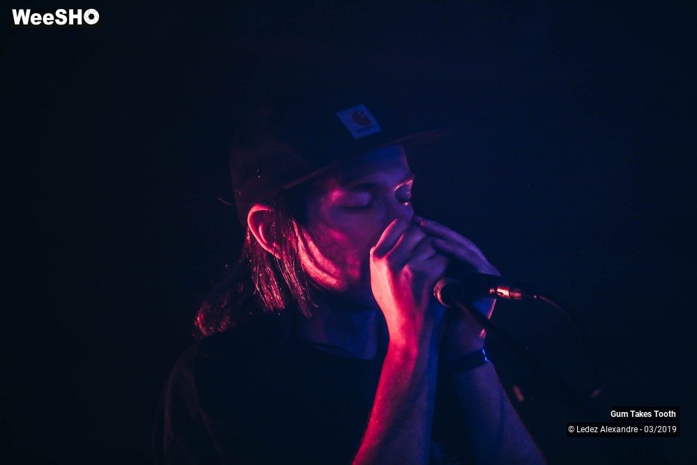 3/9 photos du spectacle Gum Takes Tooth