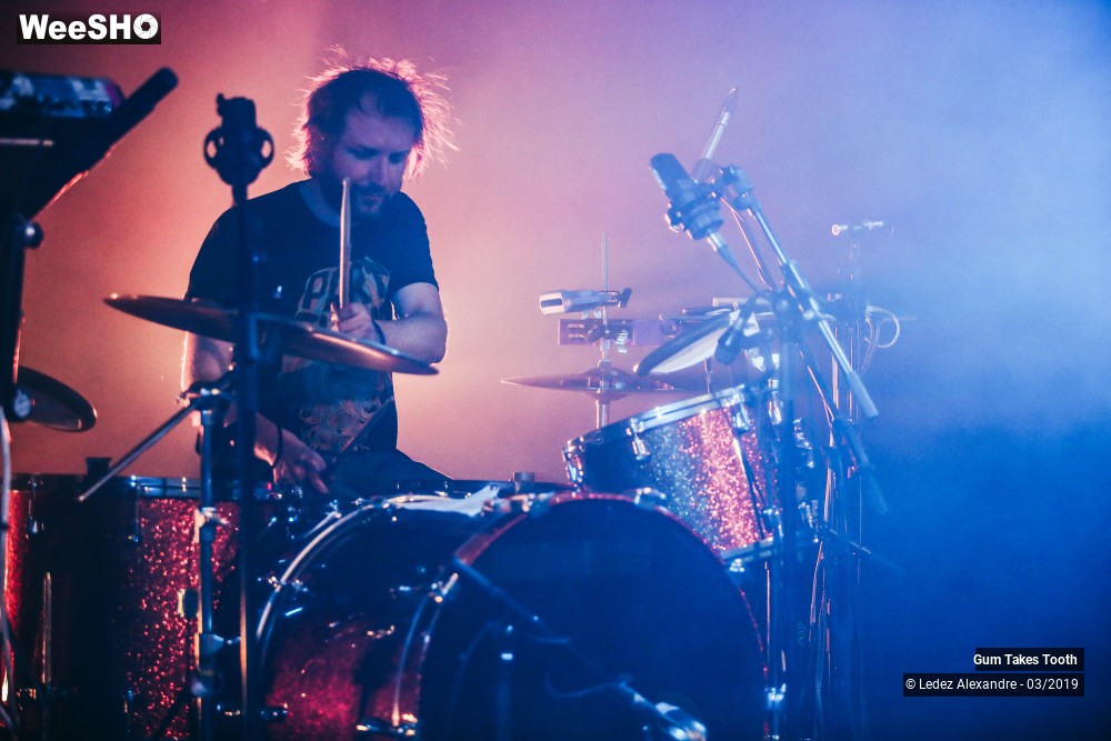 8/9 photos du spectacle Gum Takes Tooth