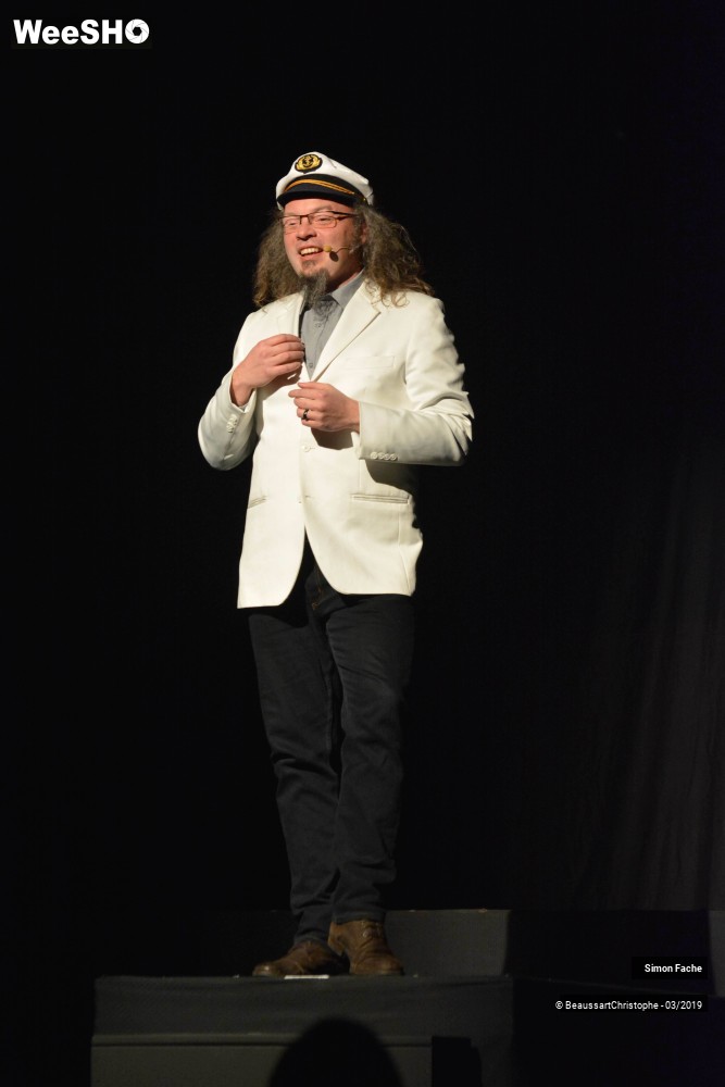 2/47 photos du spectacle Simon Fache