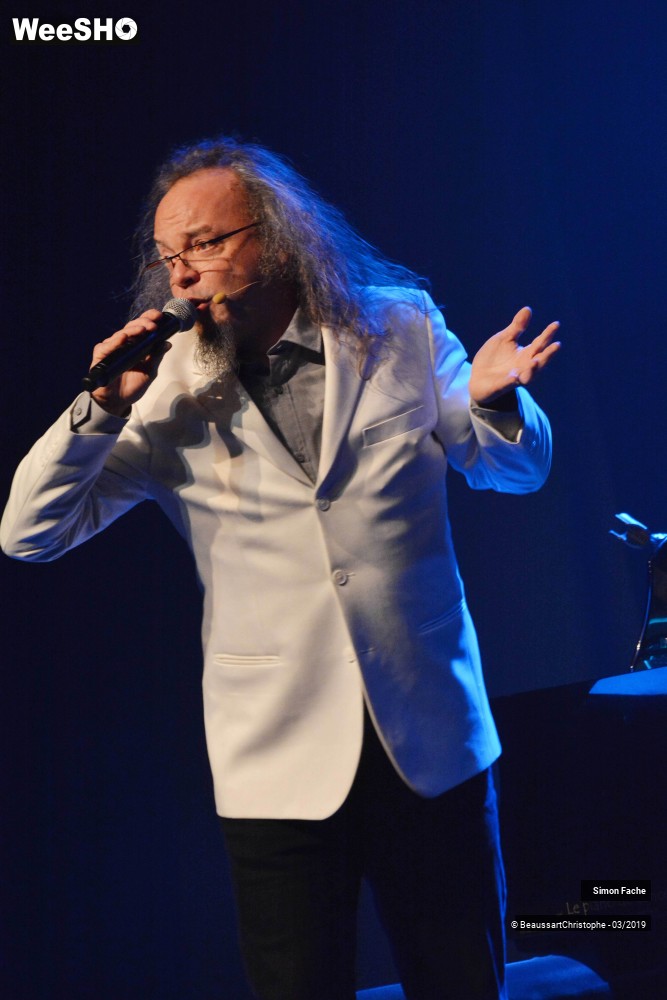 5/47 photos du spectacle Simon Fache