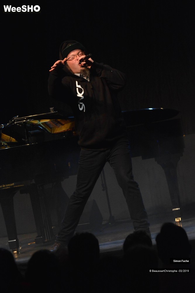 10/47 photos du spectacle Simon Fache