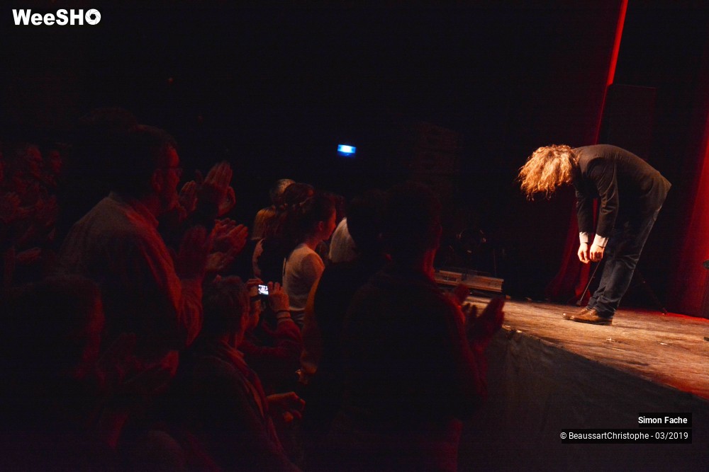 23/47 photos du spectacle Simon Fache
