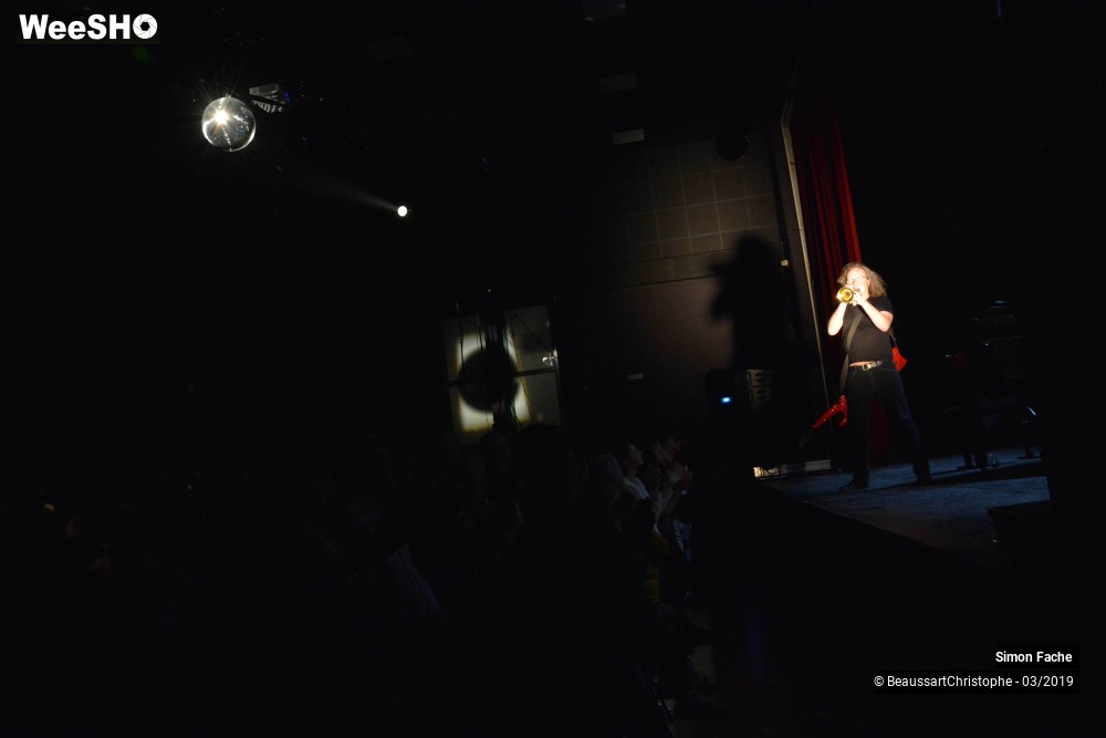 24/47 photos du spectacle Simon Fache