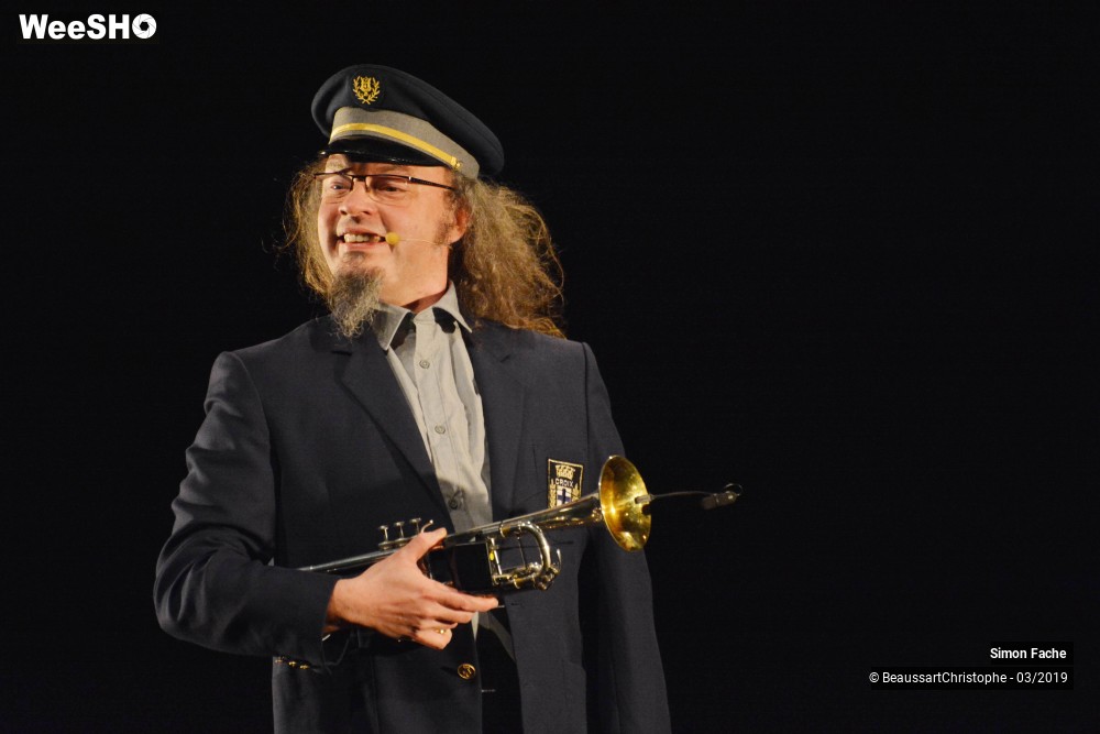 46/47 photos du spectacle Simon Fache