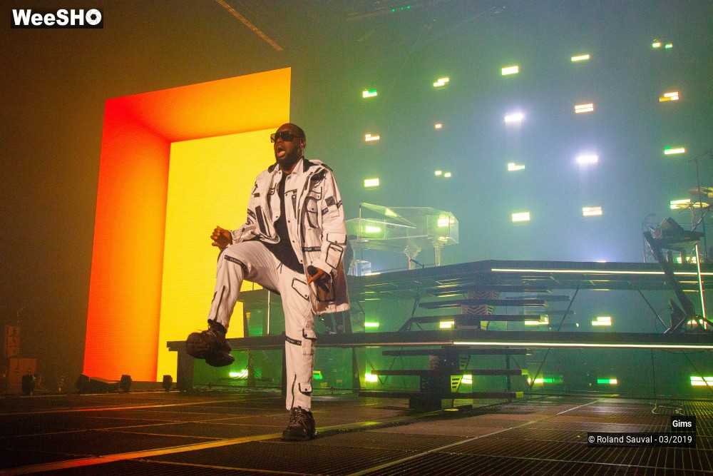 27/50 photos du spectacle Gims
