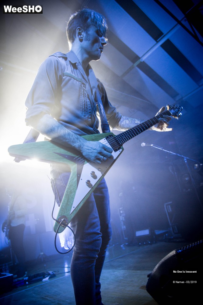 6/33 photos du spectacle No One is Innocent