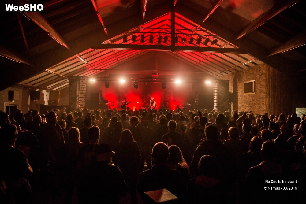 16/33 photos du spectacle No One is Innocent