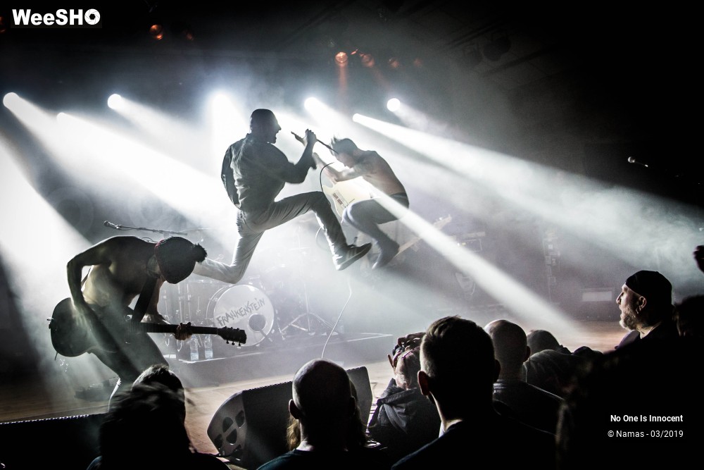 22/33 photos du spectacle No One is Innocent