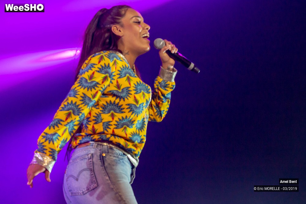 48/51 photos du spectacle Amel Bent