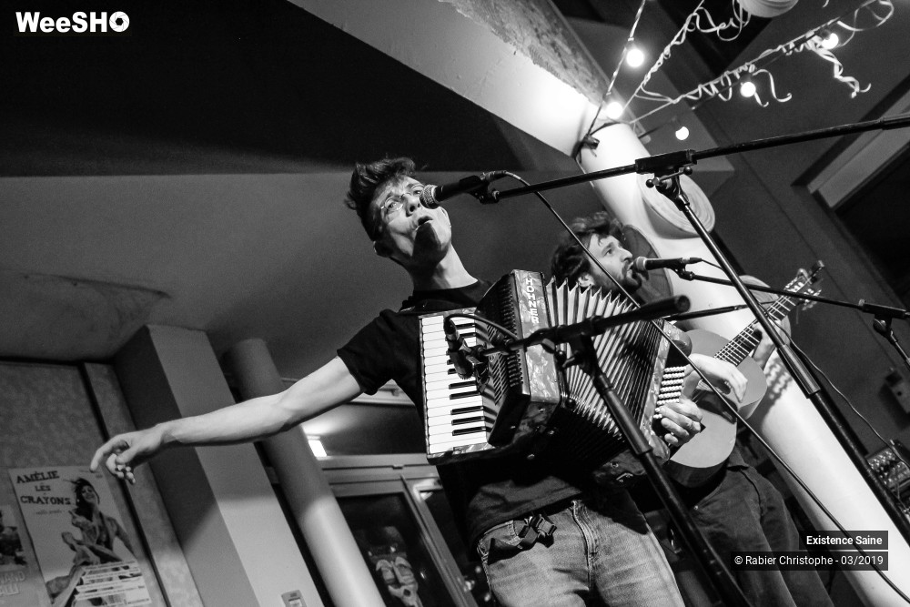 21/29 photos du spectacle Existence Saine