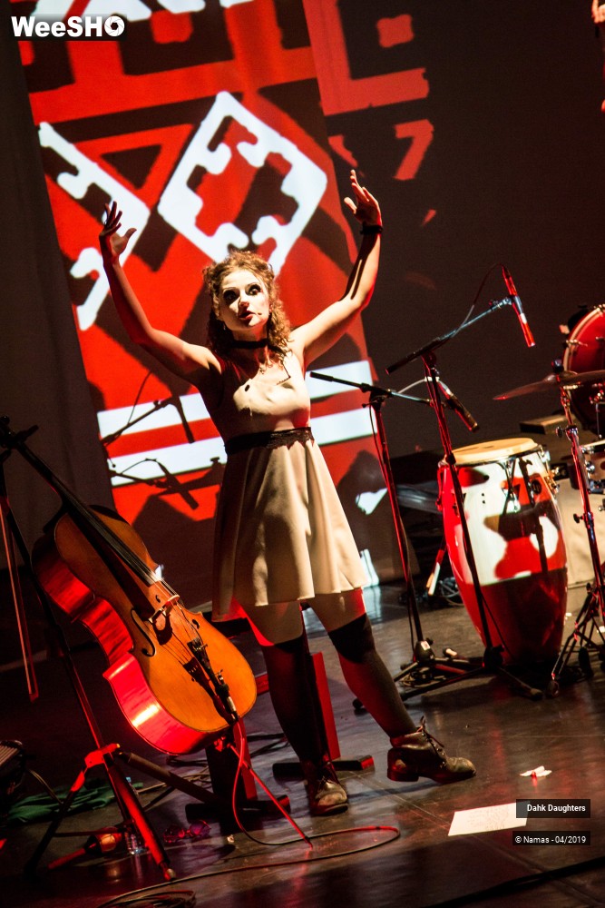 9/41 photos du spectacle Dahk Daughters