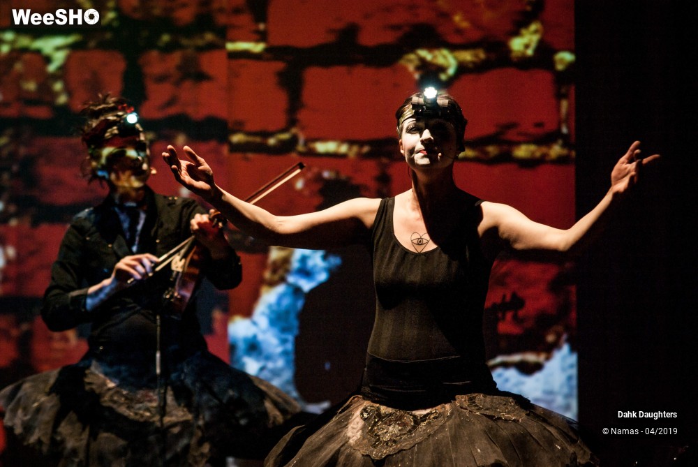 20/41 photos du spectacle Dahk Daughters
