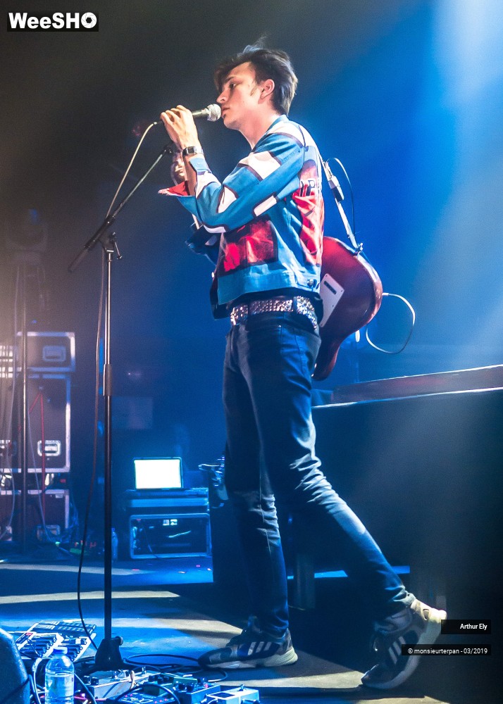 17/31 photos du spectacle Arthur Ely