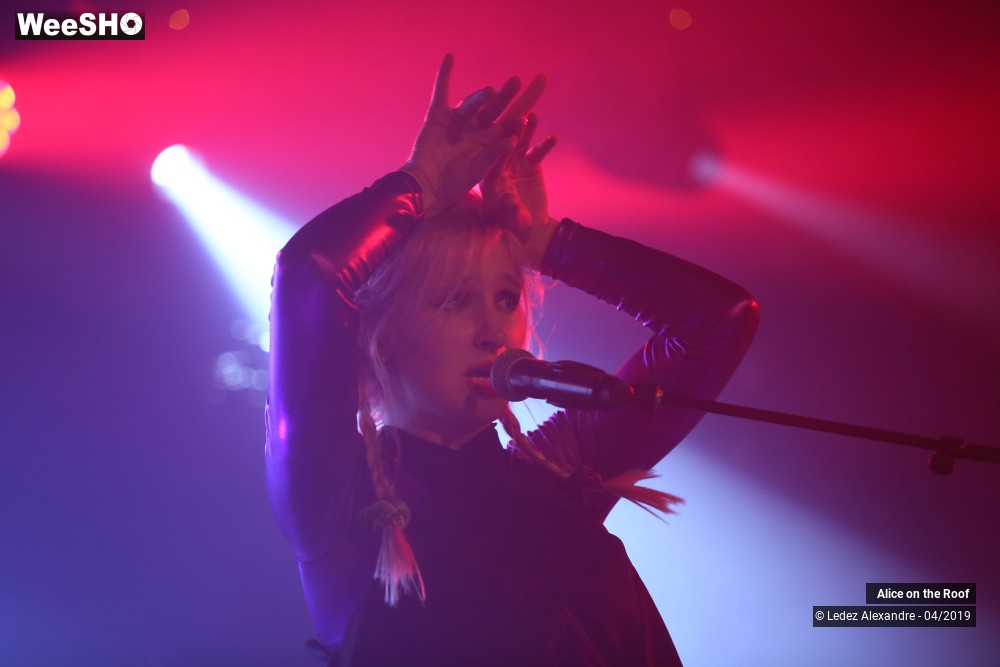 3/17 photos du spectacle Alice on the roof 
