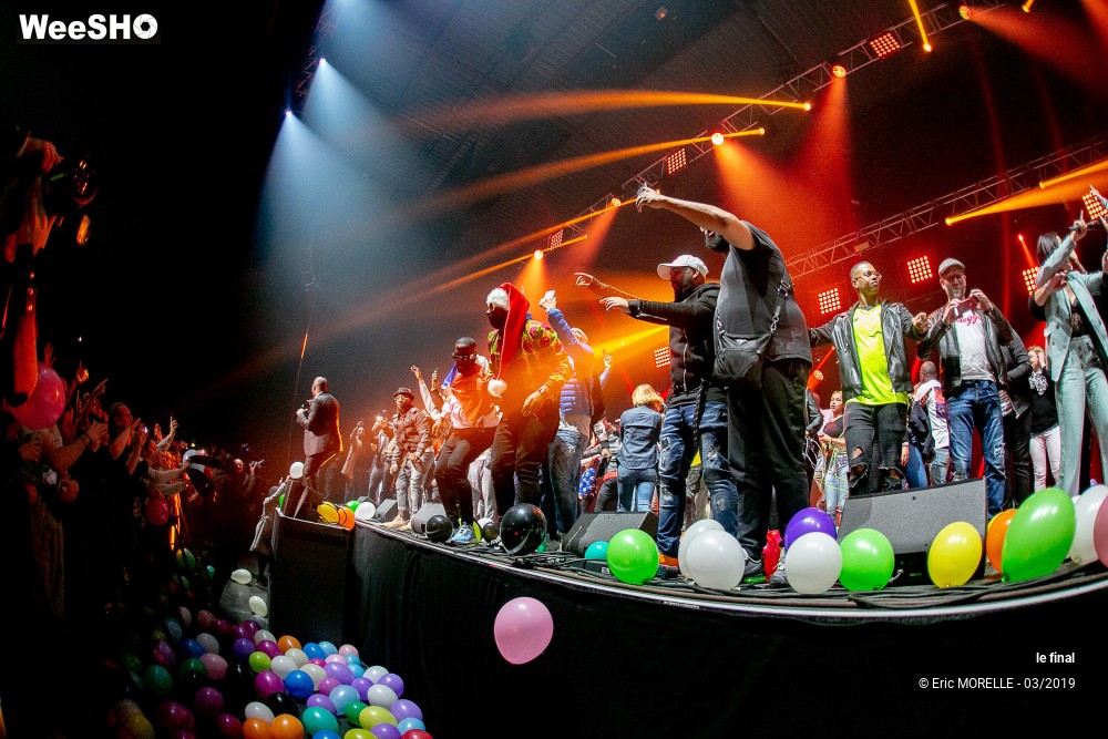 22/48 photos du spectacle le final