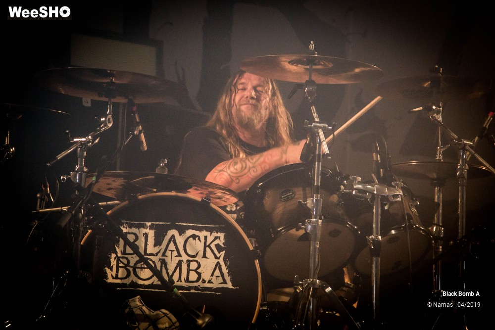 7/23 photos du spectacle Black Bomb A
