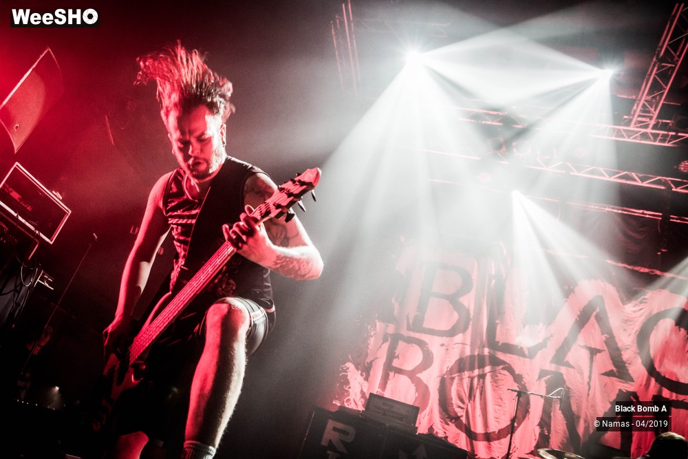 19/23 photos du spectacle Black Bomb A