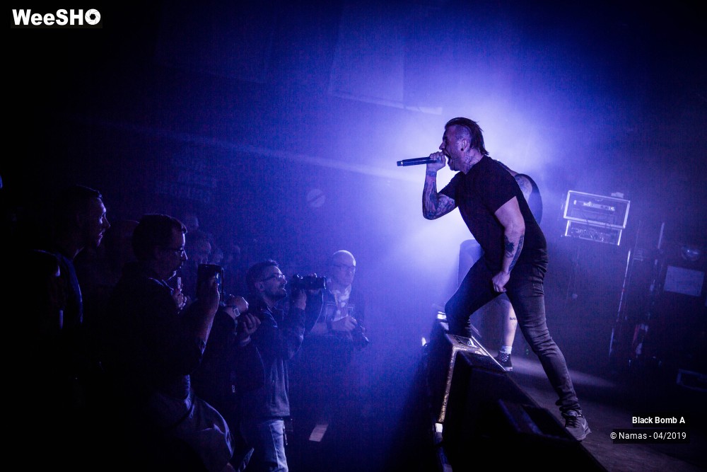 20/23 photos du spectacle Black Bomb A