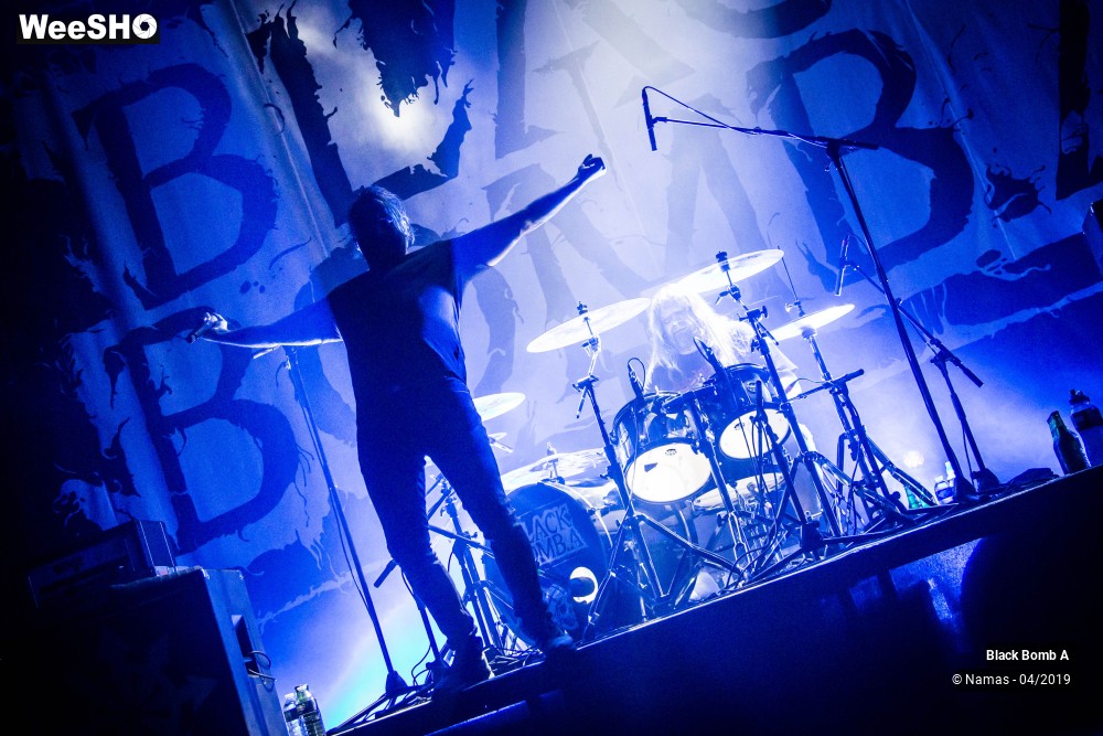 23/23 photos du spectacle Black Bomb A
