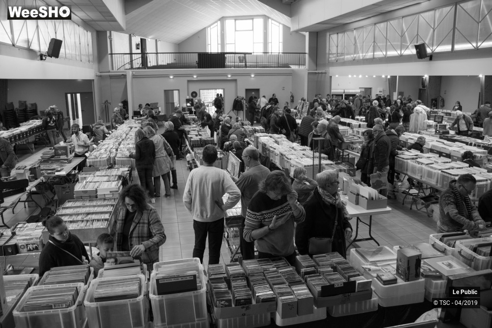 2/19 photos du spectacle Ambiance du 1ère Foire Aux Disques de Saint-Saulve 