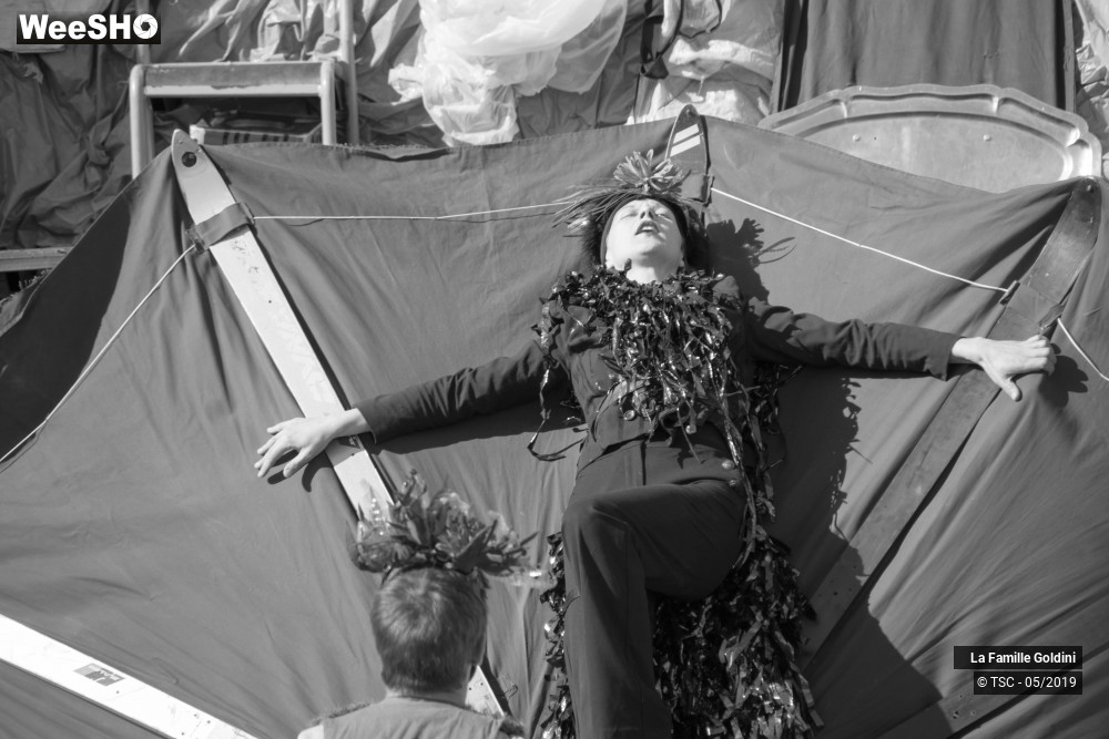 24/32 photos du spectacle Les robinsonnades du Roi Midas