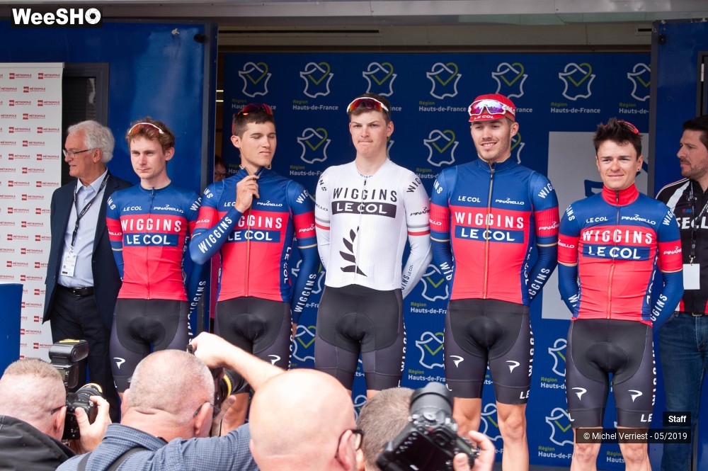 6/31 photos du spectacle course cycliste à travers les hauts de France 2019