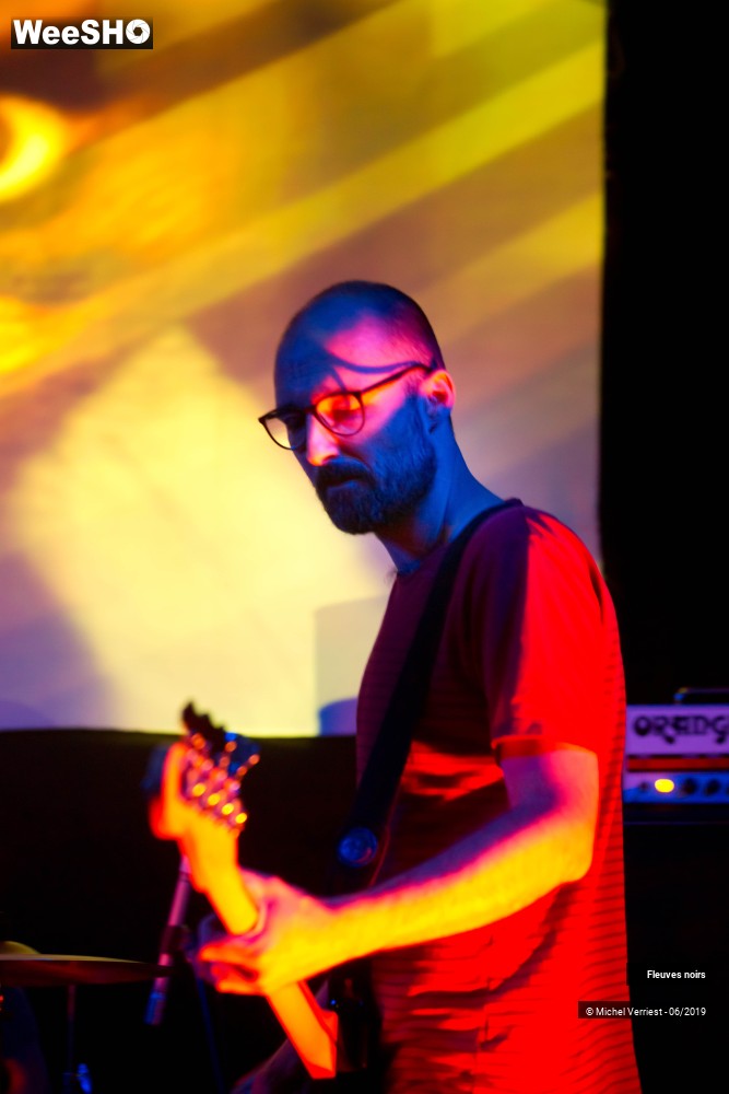 1/17 photos du spectacle Fleuves noirs