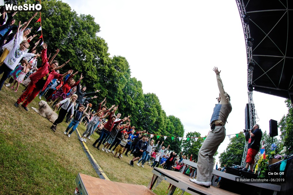 8/31 photos du spectacle Le Bal Municipal  - Echauffement