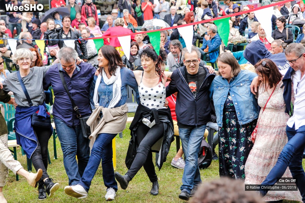 27/31 photos du spectacle Le Bal Municipal  - Echauffement