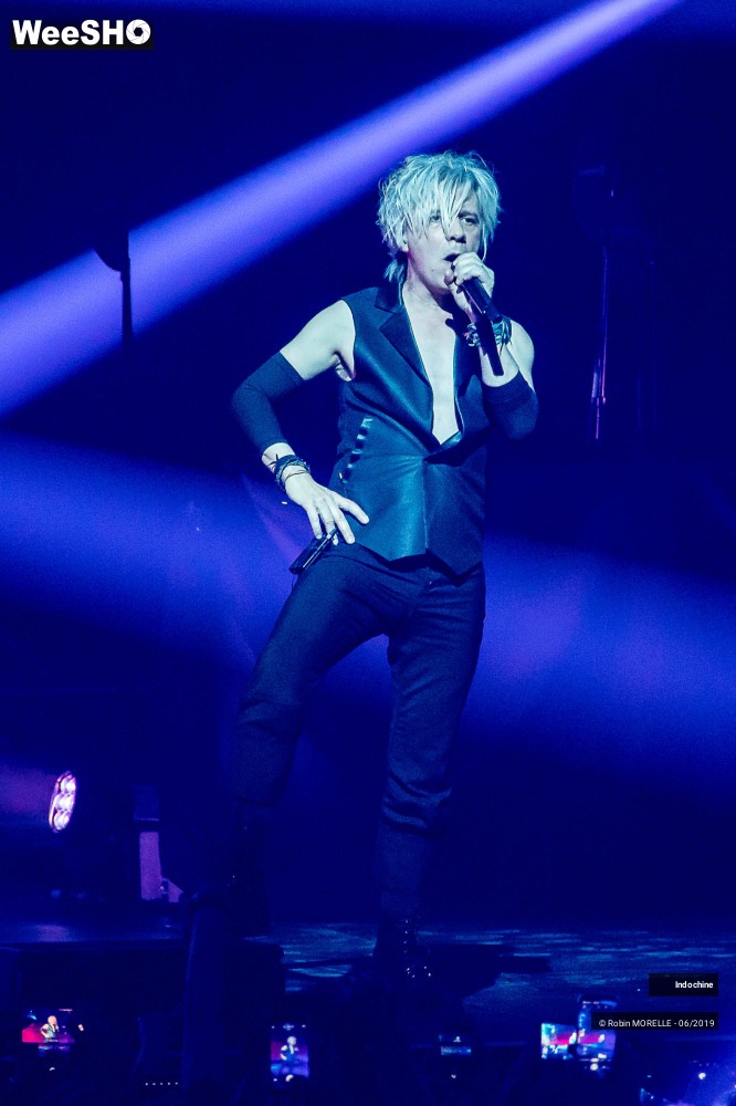 17/50 photos du spectacle Indochine