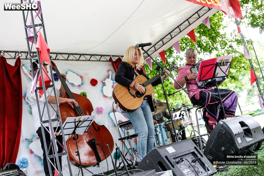 7/25 photos du spectacle Mme Bruits d'Couloir