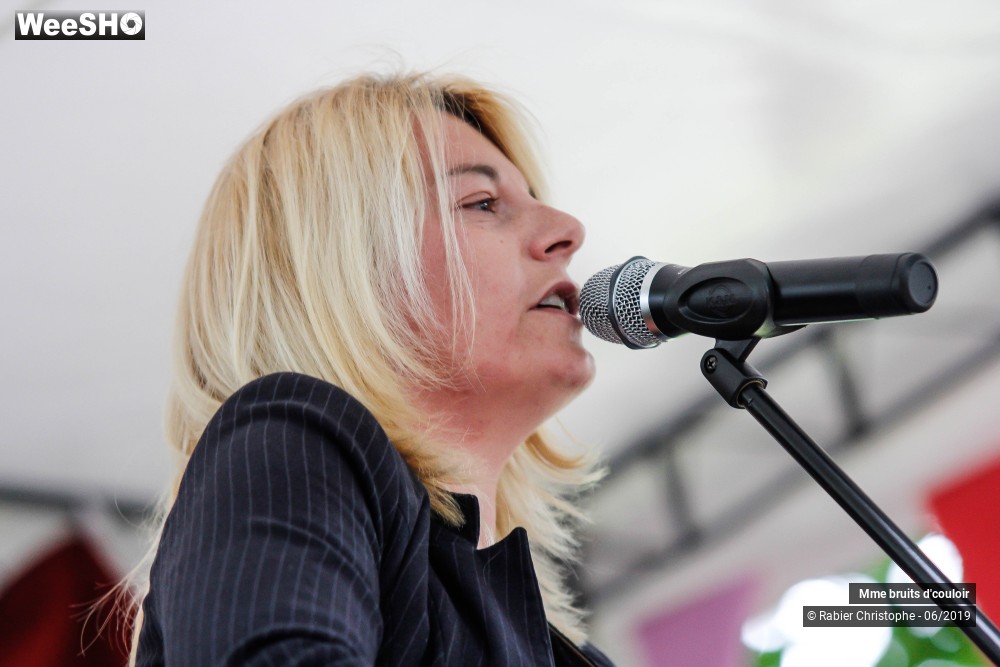 18/25 photos du spectacle Mme Bruits d'Couloir