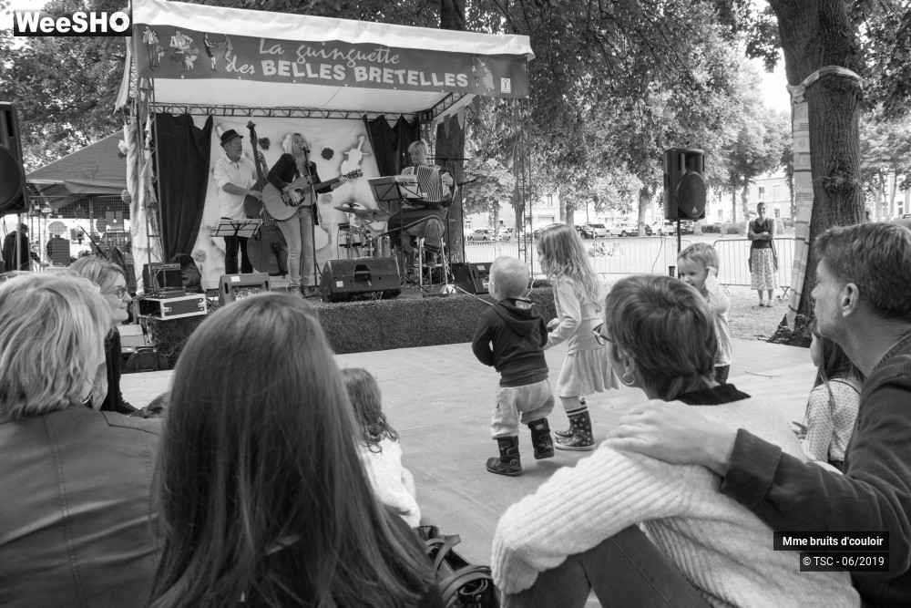 8/13 photos du spectacle Mme Bruits d'Couloirs